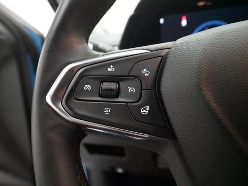 Used 2024 Chevrolet TrailBlazer LT w/ LT Cold Weather Package FWD image 17