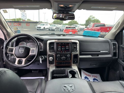 Used 2018 RAM 1500 Laramie AWD/4WD image 17