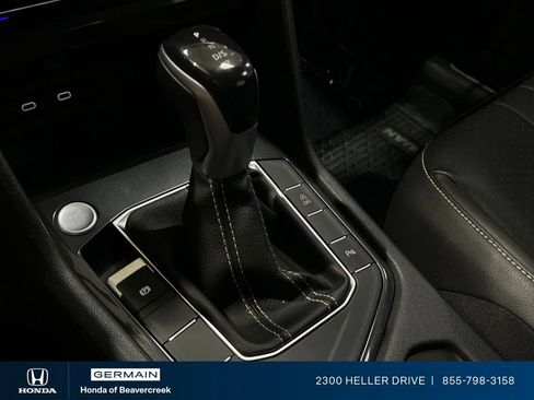 Used 2022 Volkswagen Tiguan SE R-Line FWD image 25