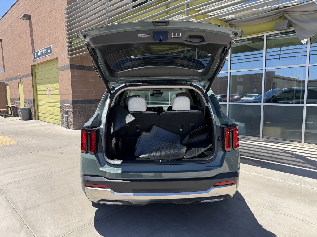Used 2025 Kia Sorento EX w/ EX Panoramic Sunroof Package FWD image 36