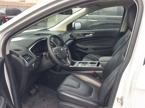 Used 2021 Ford Edge Titanium AWD/4WD image 7