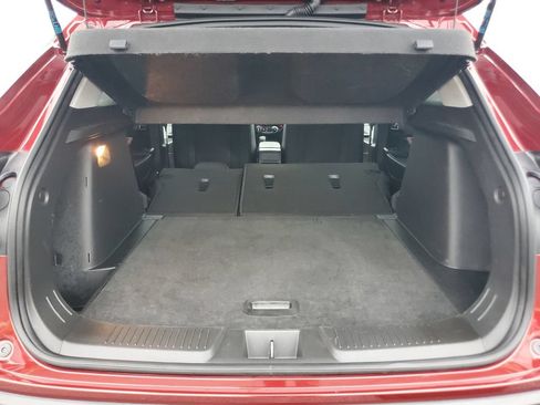 Used 2025 Chevrolet Trax LT FWD image 26