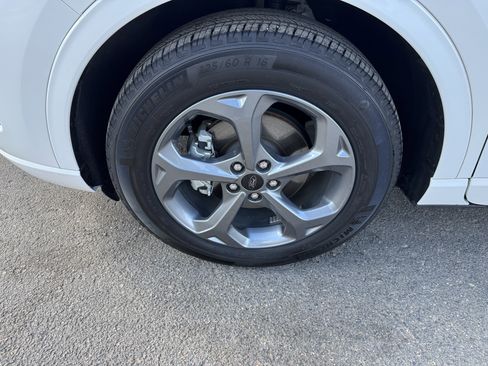 Used 2024 Ford Escape ST-Line w/ Tech Pack #1 image 33