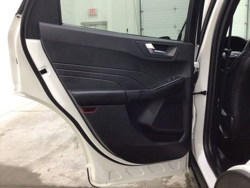 Used 2024 Ford Escape Platinum image 18