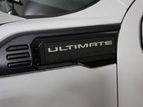 Used 2024 GMC Sierra 3500 Denali Ultimate image 10