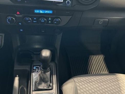 Used 2022 Toyota Tacoma SR image 13