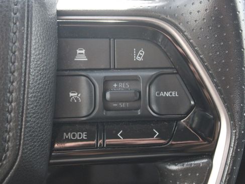 Used 2022 Toyota Tundra SR5 image 9