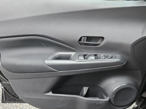 New 2025 Nissan Kicks Play S image 15