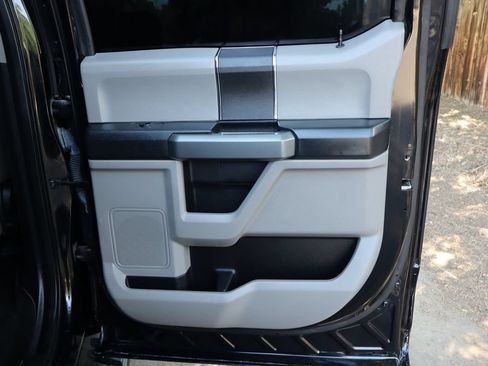 Used 2018 Ford F150 XLT AWD/4WD image 27