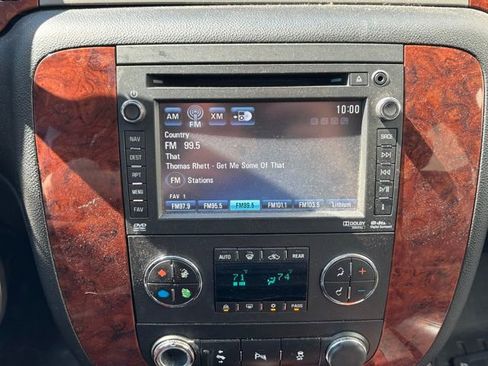 Used 2014 Chevrolet Tahoe LTZ AWD/4WD image 17