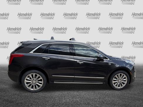 Used 2017 Cadillac XT5 Platinum w/ Driver Assist Package AWD/4WD image 11