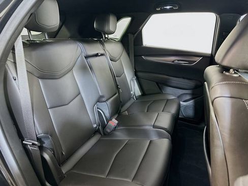 Used 2023 Cadillac XT5 Luxury FWD image 32