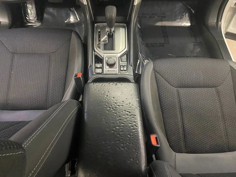 Used 2023 Subaru Forester Premium image 20