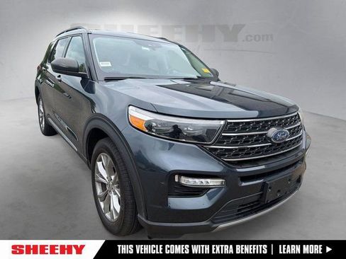 Certified 2022 Ford Explorer XLT w/ Equipment Group 202A AWD/4WD image 1