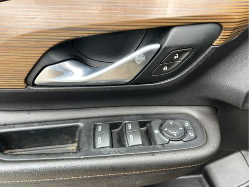 Used 2020 GMC Terrain SLE FWD image 11