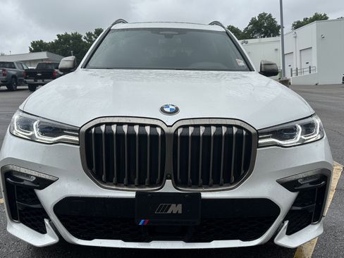 Used 2022 BMW X7 M50i w/ Dynamic Handling Package AWD/4WD image 3