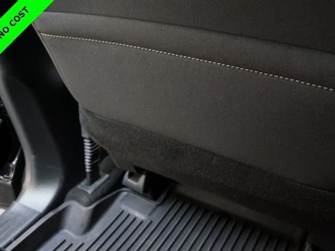 Used 2025 Nissan Pathfinder SV w/ SV Premium Package image 37