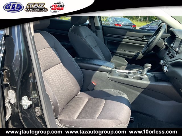 Used 2024 Nissan Altima 2.5 S FWD image 14