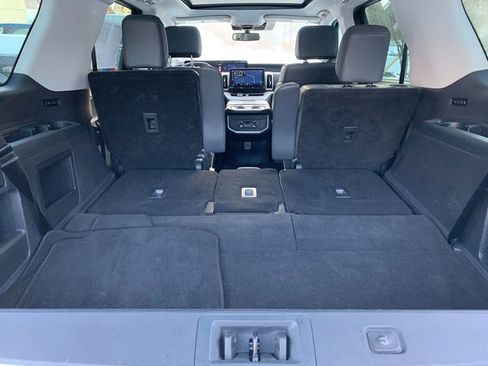 Used 2025 Ford Expedition Active image 5