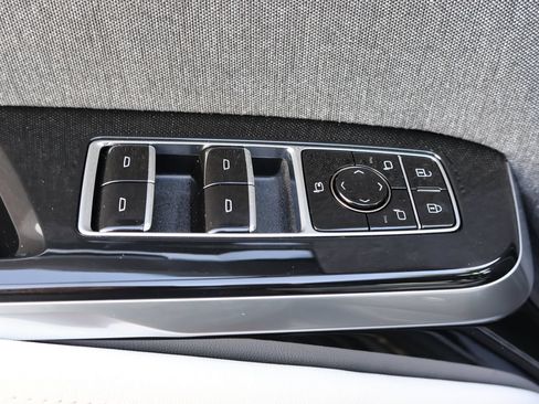 New 2026 Cadillac Escalade ESV Platinum Sport w/ LPO, ONYX Package AWD/4WD image 9