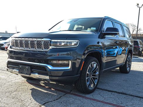 Used 2022 Jeep Grand Wagoneer Series III image 3