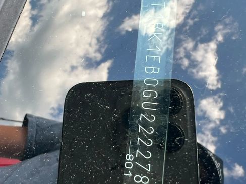 Used 2016 Toyota Avalon Touring image 22