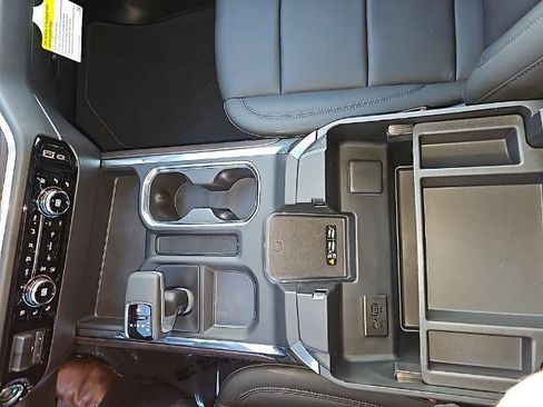 New 2026 GMC Sierra 1500 SLT w/ SLT Premium Package image 19