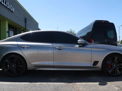 Used 2022 Genesis G70 3.3T RWD image 8