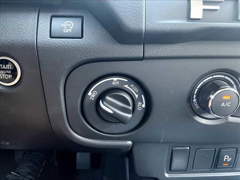 Used 2025 Nissan Frontier SV image 26