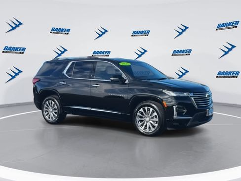 Used 2022 Chevrolet Traverse Premier image 2