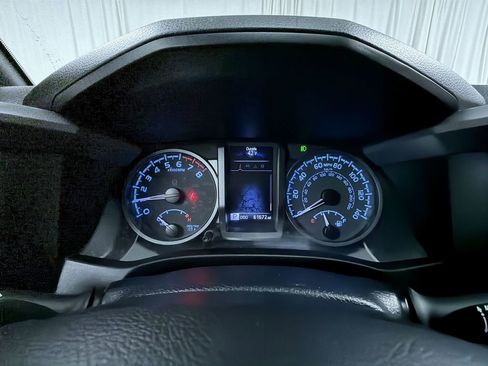 Used 2022 Toyota Tacoma TRD Sport w/ Technology Package image 21