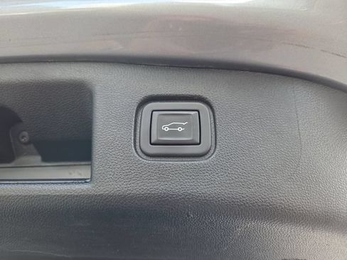 Used 2024 Chevrolet Blazer EV LT AWD/4WD image 11