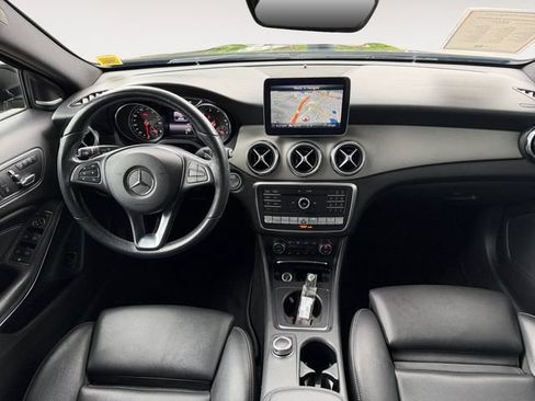 Used 2020 Mercedes-Benz GLA 250 4MATIC image 15