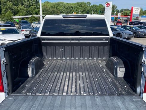 Used 2022 Chevrolet Silverado 1500 RST AWD/4WD image 15