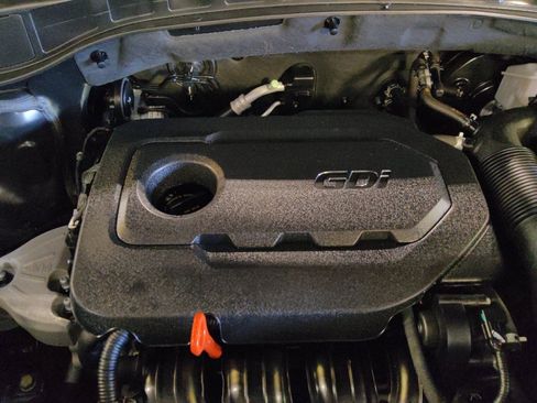 Used 2018 Hyundai Santa Fe Sport w/ 2.4L Value Package 02 FWD image 30