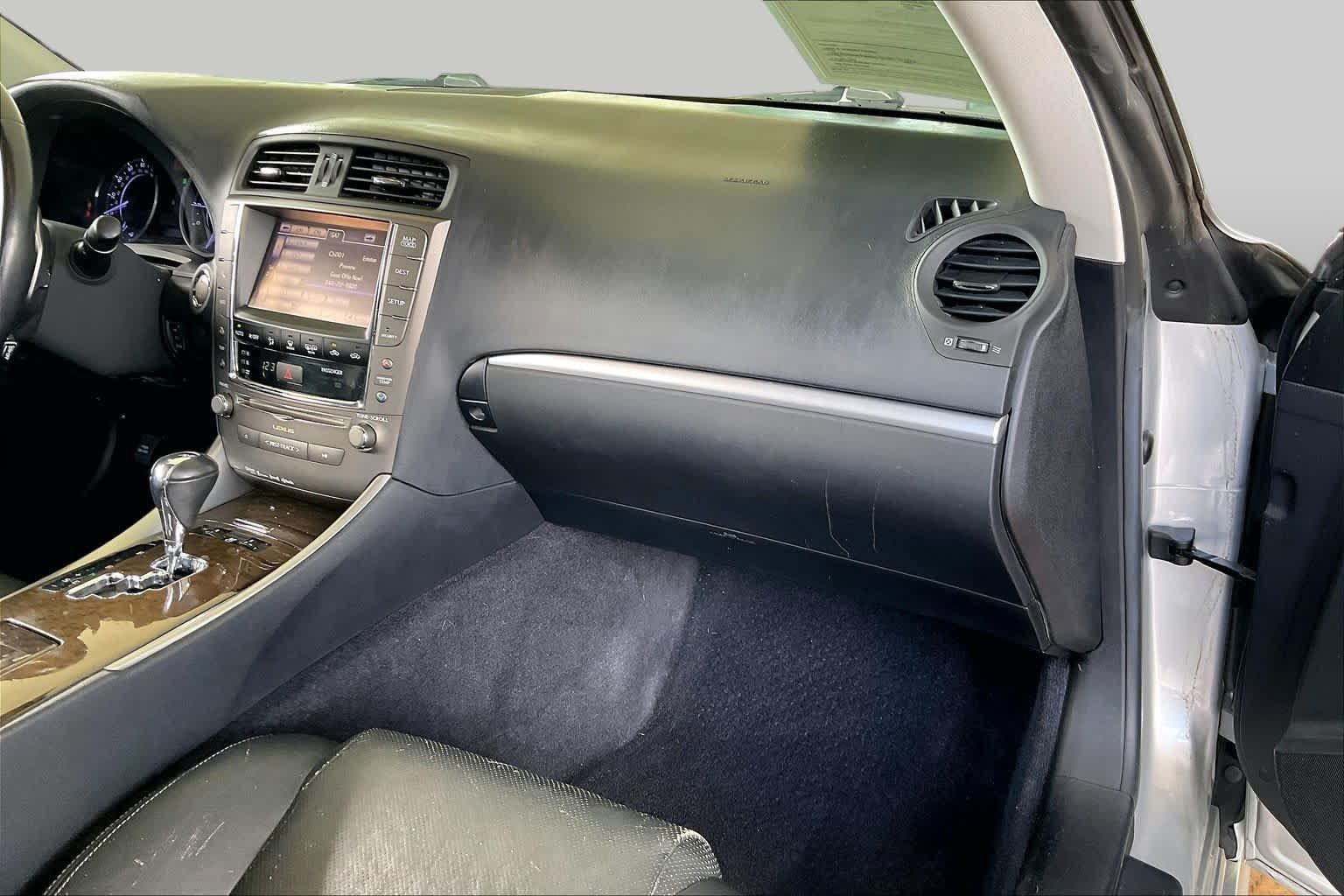 Used 2014 Lexus IS 250C w/ Luxury Package RWD image 15