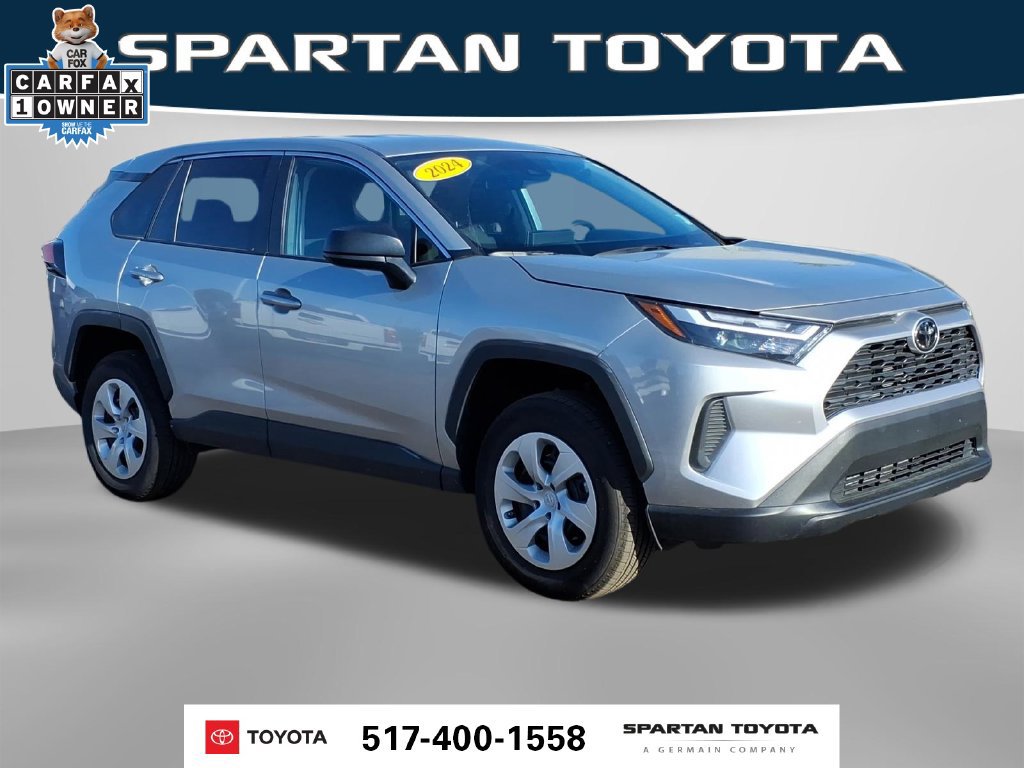Used 2024 Toyota RAV4 LE AWD/4WD image 5