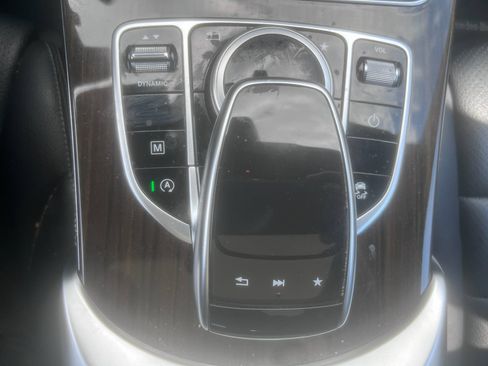 Used 2017 Mercedes-Benz GLC 300 4MATIC image 8