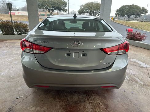Used 2013 Hyundai Elantra Limited image 5