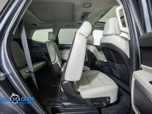 Used 2022 Kia Telluride SX w/ SX Prestige Package AWD/4WD image 39