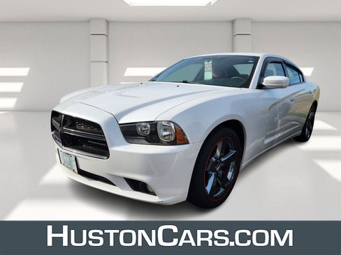Used 2014 Dodge Charger SXT Plus image 1