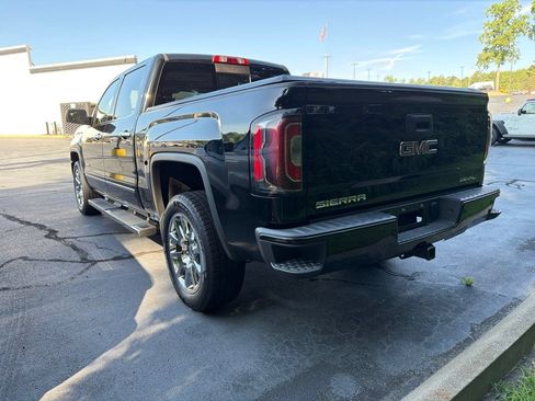 Used 2016 GMC Sierra 1500 Denali w/ Enhanced Driver Alert Package AWD/4WD image 5