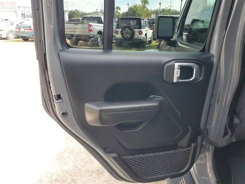 Used 2021 Jeep Wrangler Unlimited Sport image 30
