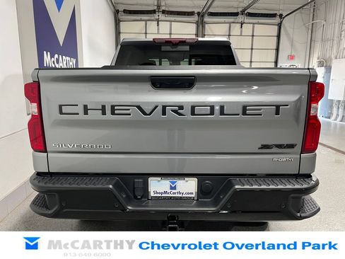 Used 2023 Chevrolet Silverado 1500 ZR2 w/ Technology Package AWD/4WD image 6