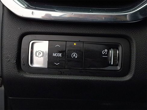 Certified 2025 GMC Acadia Elevation image 28