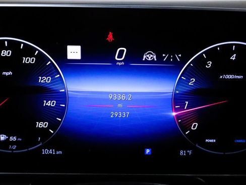 Used 2024 Mercedes-Benz GLC 300 4MATIC image 12