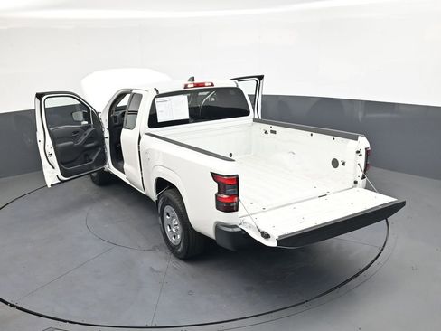 Used 2022 Nissan Frontier S image 43