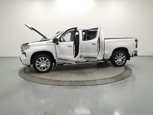 Used 2024 Chevrolet Silverado 1500 High Country w/ High Country Premium Package AWD/4WD image 12