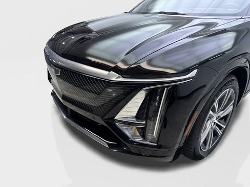 Used 2024 Cadillac Lyriq Luxury RWD image 16