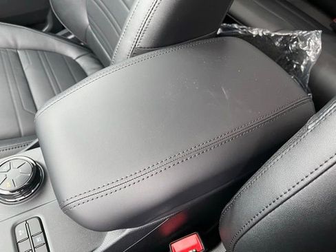 New 2025 Ford Ranger Lariat w/ Black Appearance Package image 21